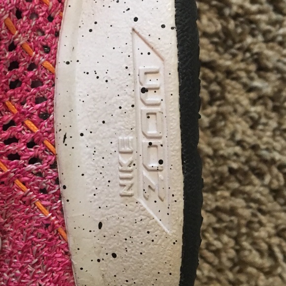 Pink Nike Flyknit Zoom Shoes - Picture 5 of 5